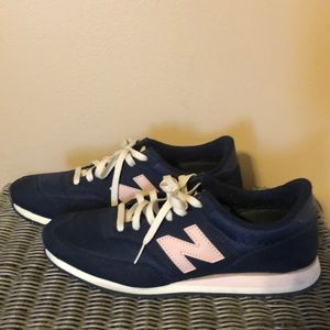 New Balance 620 Women’s Sneakers Size 10